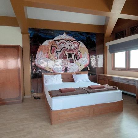 Alameda Suites Hotel Бангкок Экстерьер фото