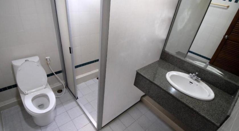 Alameda Suites Hotel Бангкок Экстерьер фото